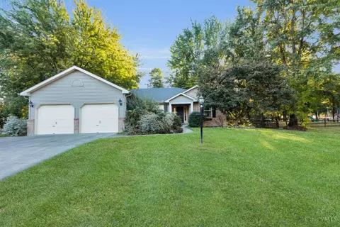 3424 Dale Ln, Amelia, OH 45102