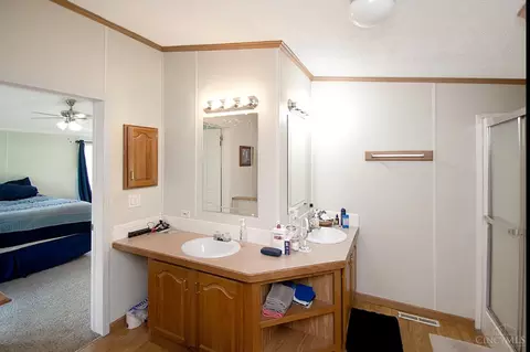 Bath - 2256 Dean Rd, Bethel, OH 45106 photo 2 of 3