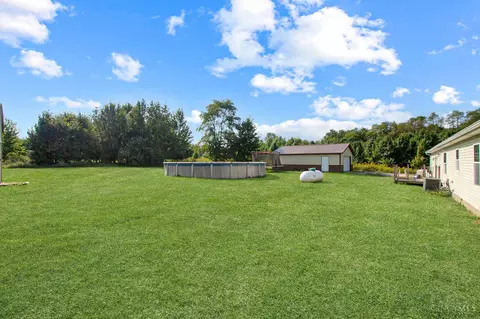 Exterior - 2256 Dean Rd, Bethel, OH 45106 photo 3 of 7