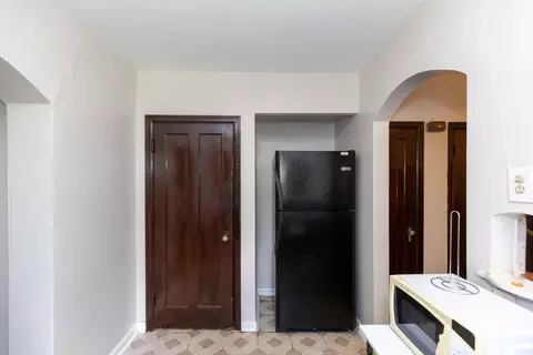 Entry Way - 2251 Harrison Ave, Cincinnati, OH 45211 photo 3 of 7