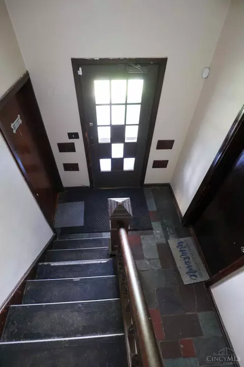Entry Way - 2251 Harrison Ave, Cincinnati, OH 45211 photo 4 of 7