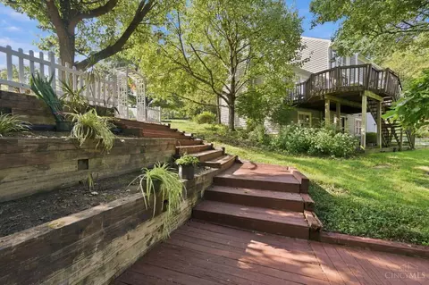 Exterior - 6865 Fox Hill Ln, Cincinnati, OH 45236 photo 8 of 11