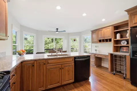 Kitchen - 6865 Fox Hill Ln, Cincinnati, OH 45236 photo 2 of 5