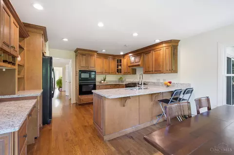 Kitchen - 6865 Fox Hill Ln, Cincinnati, OH 45236 photo 5 of 5
