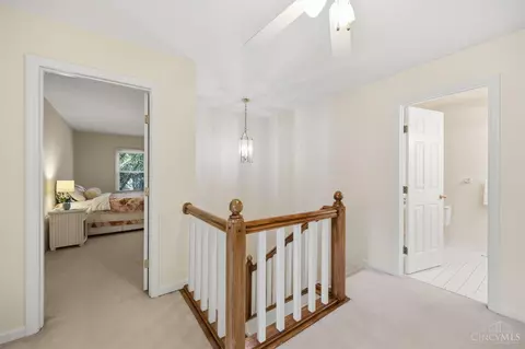 Entry Way - 6865 Fox Hill Ln, Cincinnati, OH 45236 photo 3 of 5