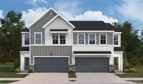102 Meadowlark Ln, Brookville, OH 45309