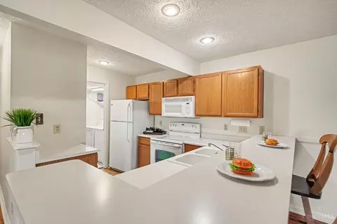 Kitchen - 12150 Regency Run Ct, Cincinnati, OH 45240 photo 1 of 2