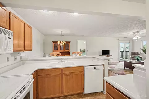 Kitchen - 12150 Regency Run Ct, Cincinnati, OH 45240 photo 2 of 2