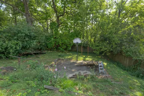 Exterior - 1706 Wyoming Ave, Cincinnati, OH 45205 photo 8 of 9