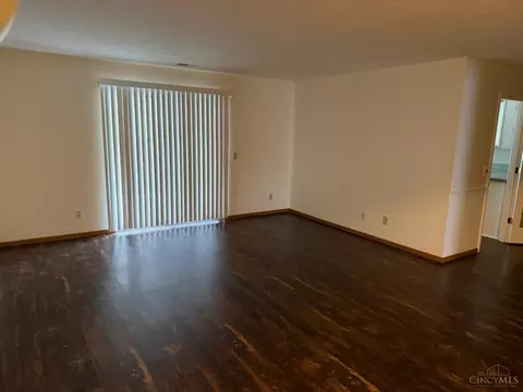 Living - 3971 School Section Rd, Cincinnati, OH 45211 photo 2 of 4