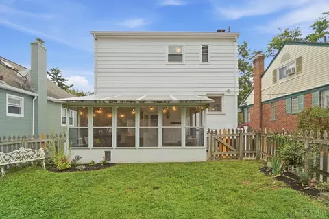 Exterior - 6989 Cambridge Ave, Mariemont, OH 45227 photo 5 of 9