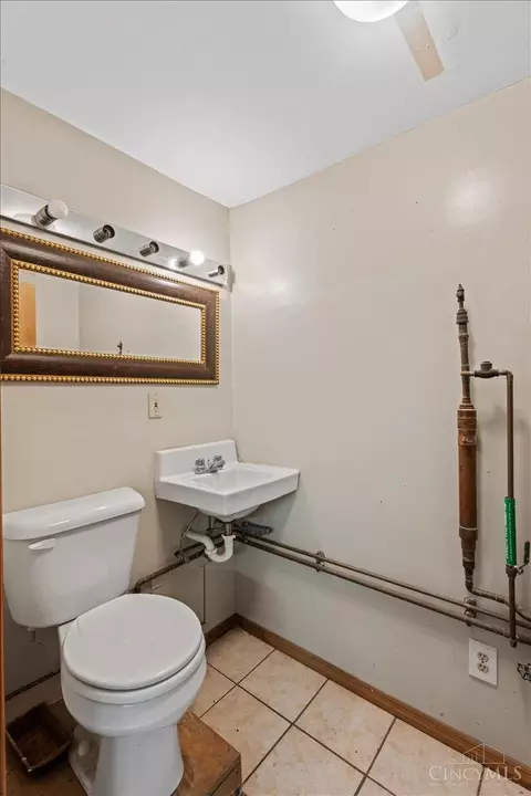 Bath - 3074 Quitter Rd, Williamsburg, OH 45176 photo 1 of 7