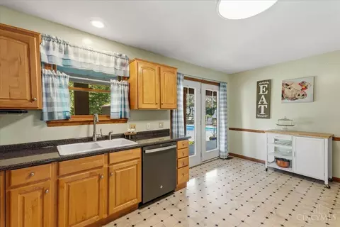 Kitchen - 3074 Quitter Rd, Williamsburg, OH 45176 photo 3 of 3