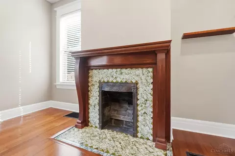 Living - 3133 Gloss Ave, Cincinnati, OH 45213 photo 4 of 14