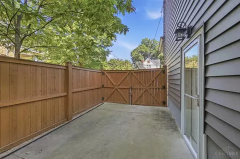 Exterior - 3133 Gloss Ave, Cincinnati, OH 45213 photo 16 of 17