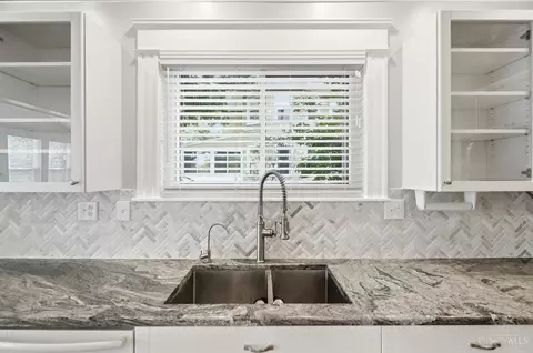 Kitchen - 3133 Gloss Ave, Cincinnati, OH 45213 photo 4 of 7
