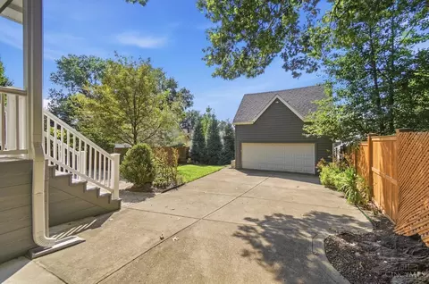 Exterior - 3133 Gloss Ave, Cincinnati, OH 45213 photo 11 of 17