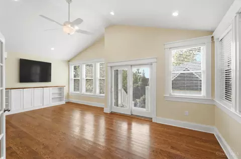 Living - 3133 Gloss Ave, Cincinnati, OH 45213 photo 8 of 14