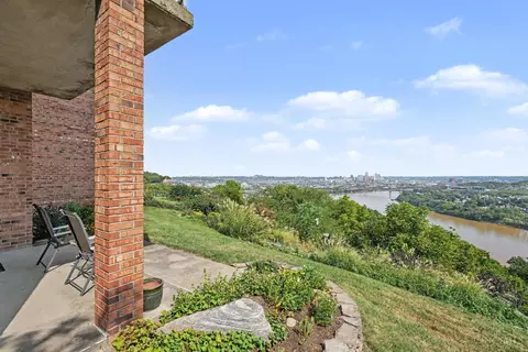 View/Area - 390 Grand Ave, Cincinnati, OH 45205 photo 1 of 6