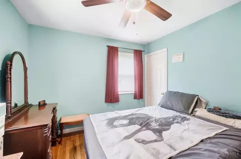 Bedroom - 8554 Plainfield Rd, Cincinnati, OH 45236 photo 3 of 7