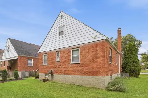 Exterior - 8554 Plainfield Rd, Cincinnati, OH 45236 photo 7 of 9