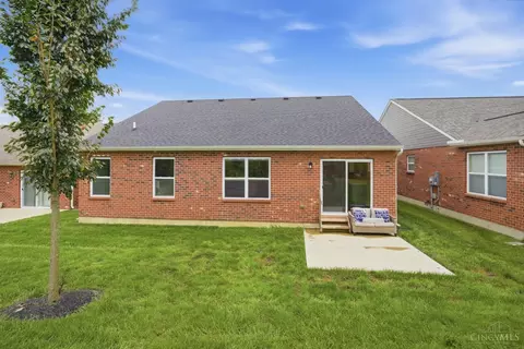 Exterior - 1940 Redbud Dr, Hamilton, OH 45013 photo 3 of 4