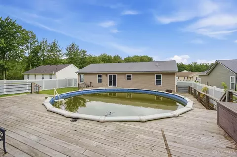 Exterior - 523 Mill St, Blanchester, OH 45107 photo 4 of 6