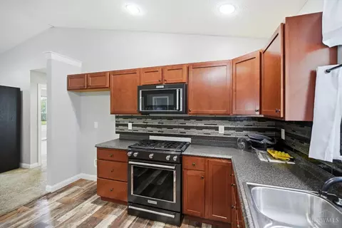 Kitchen - 523 Mill St, Blanchester, OH 45107 photo 3 of 4