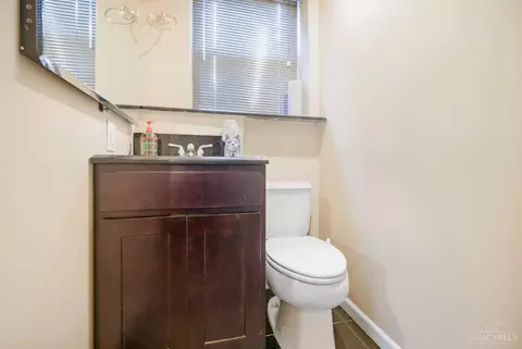 Bath - 1601 Sutton Ave, Cincinnati, OH 45230 photo 3 of 4