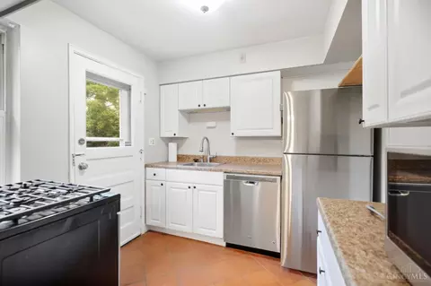 Kitchen - 1601 Sutton Ave, Cincinnati, OH 45230 photo 1 of 2