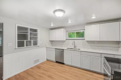 Kitchen - 218 Forest Ave, Batavia, OH 45103 photo 2 of 2