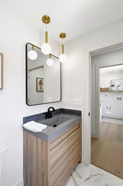 Bath - 8810 Pine Rd, Cincinnati, OH 45242 photo 7 of 7