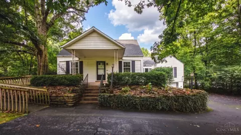 5895 Greenlawn Rd, Hamilton, OH 45011