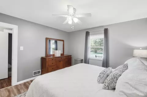 Bedroom - 3520 Robb Ave, Cheviot, OH 45211 photo 3 of 3