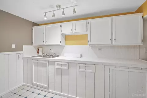 Kitchen - 324 Conova Dr, Monroe, OH 45050 photo 5 of 5