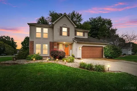 1332 Sprucewood Ct, Amelia, OH 45102