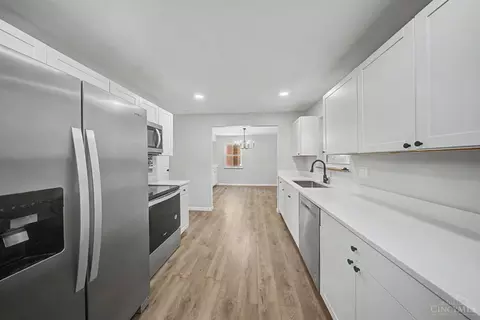 Entry Way - 3236 Vittmer Ave, Cincinnati, OH 45238 photo 1 of 1