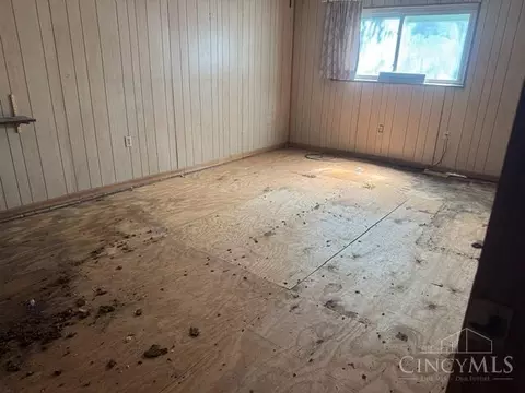 955 Matthews Dr, Lincoln Heights, OH 45215 photo 7