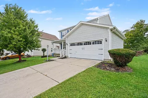 Exterior - 9648 Fallshill Cir, Cincinnati, OH 45231 photo 2 of 9