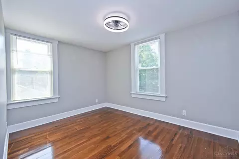 Bedroom - 4603 Mitchell Ave, Cincinnati, OH 45232 photo 5 of 6