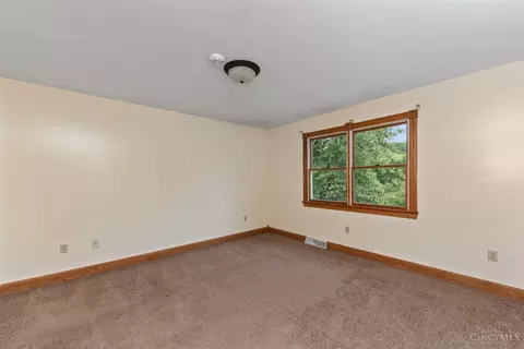 Bedroom - 2000 Stivers Rd, Aberdeen, OH 45101 photo 3 of 4