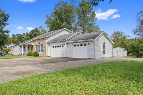 Exterior - 2000 Stivers Rd, Aberdeen, OH 45101 photo 7 of 11