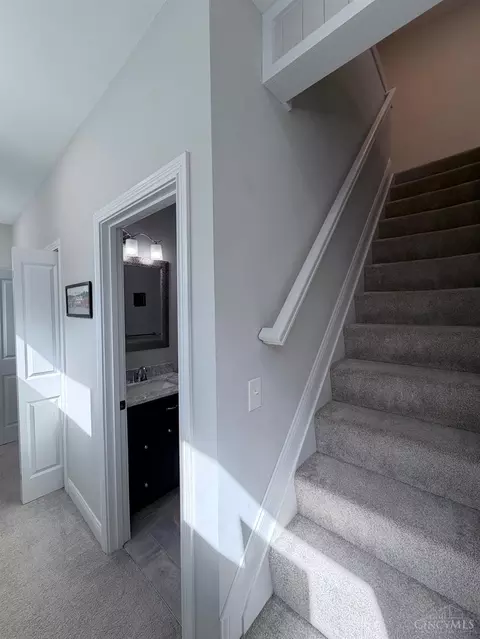 Entry Way - 1720 Dexter Ave, Cincinnati, OH 45206 photo 2 of 2