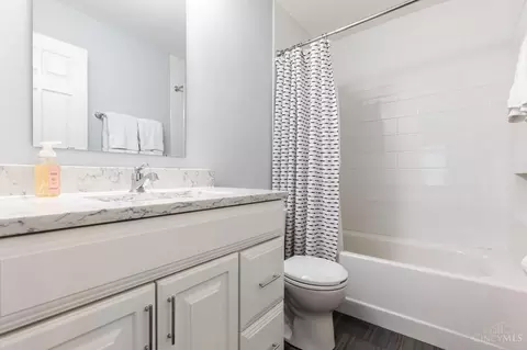Bath - 5013 Barnsby Ln, Cincinnati, OH 45244 photo 5 of 5
