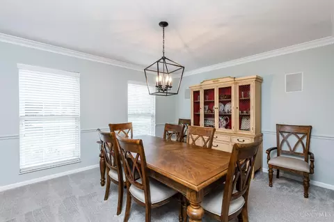 Dining - 5013 Barnsby Ln, Cincinnati, OH 45244 photo 3 of 5