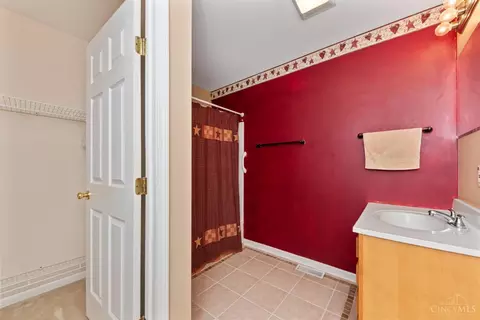Bath - 612 Grant Ave, Georgetown, OH 45121 photo 1 of 3