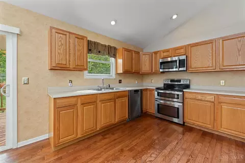 Kitchen - 612 Grant Ave, Georgetown, OH 45121 photo 4 of 4