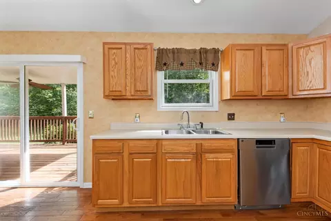 Kitchen - 612 Grant Ave, Georgetown, OH 45121 photo 3 of 4
