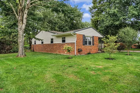 Exterior - 4853 Eck Rd, Middletown, OH 45042 photo 5 of 16