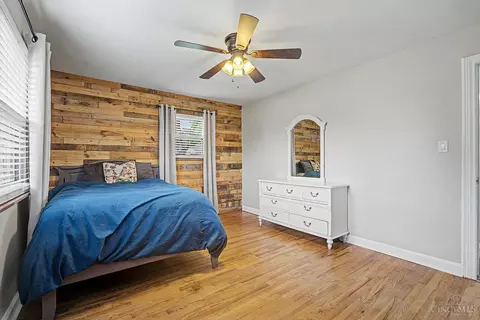 Bedroom - 4853 Eck Rd, Middletown, OH 45042 photo 8 of 9